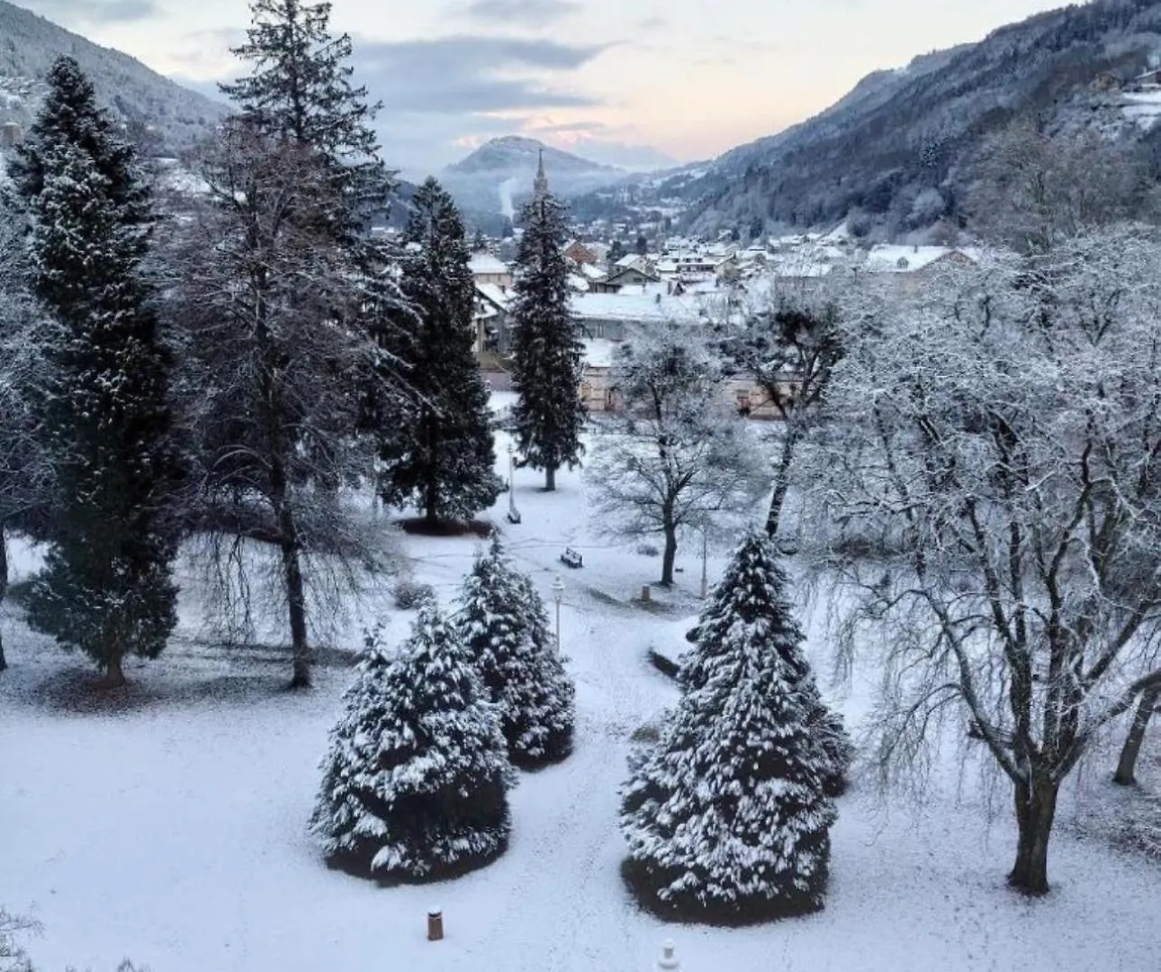 Aparthotel Le Splendid Hotel Appartement Allevard